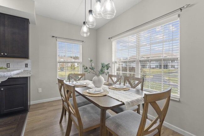 Building Photo - 5901 Blackbird Wy