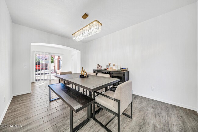 Building Photo - 7149 W Avenida Del Sol