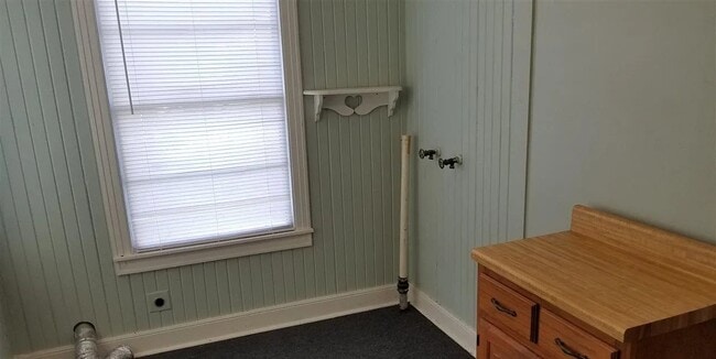 Building Photo - 2202 County Rd 1125