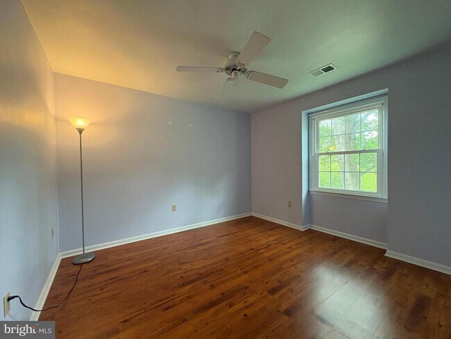 Building Photo - 5301 New Church Ct