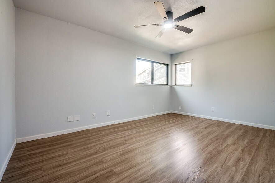 Building Photo - 2711 Creek Wood Ct