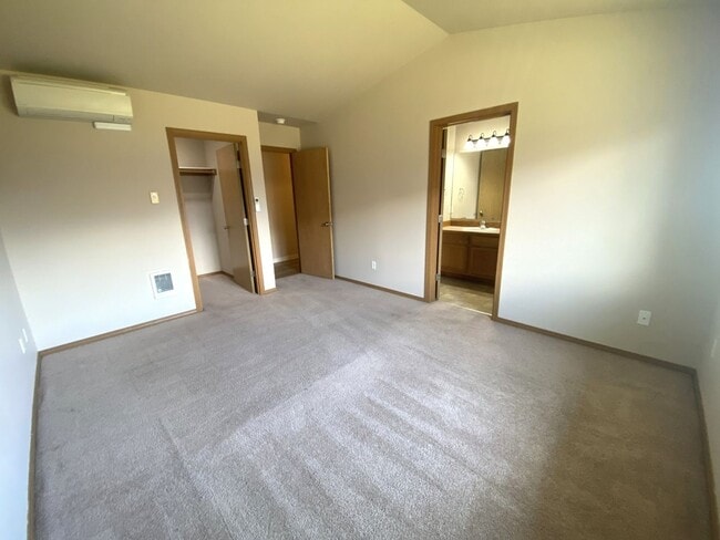 Building Photo - 3 Bed 2 Bath Home for Rent!