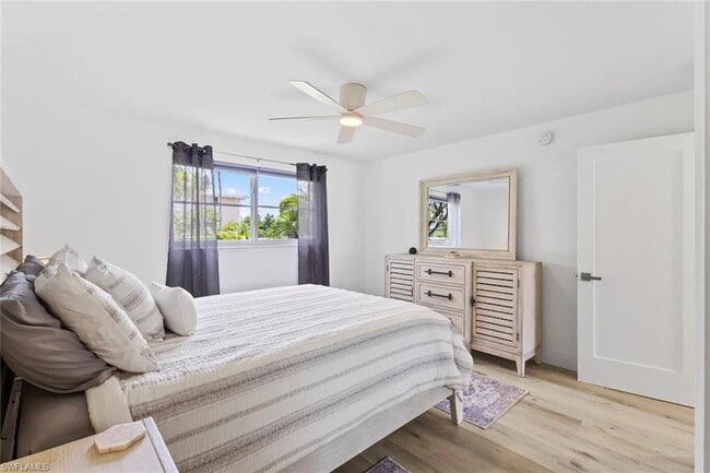 Building Photo - 1910 Gulf Shore Blvd N