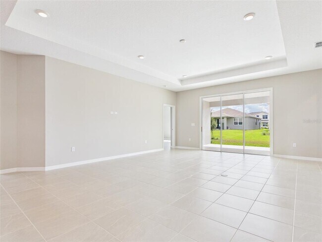 Building Photo - 5717 SW 71st Ct
