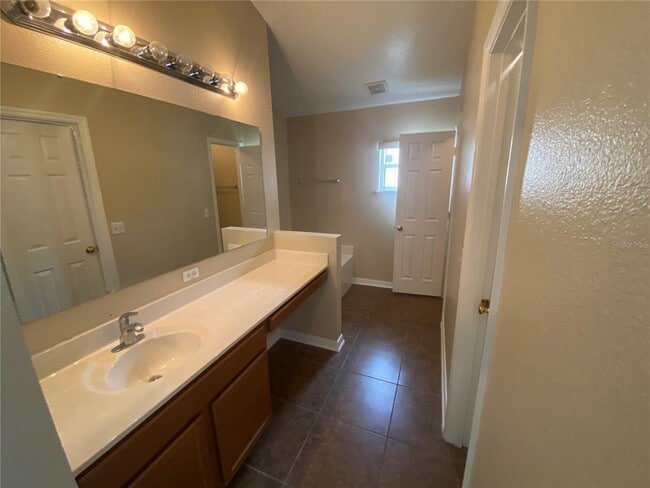 Building Photo - 2129 Aitkin Loop