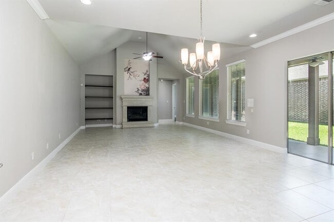 Building Photo - 1705 Pine Plains Dr