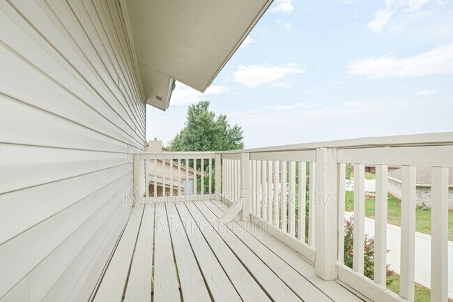 Building Photo - 10209 Shadowridge Dr