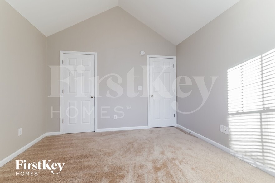 Building Photo - 2868 Merrion Park Ln NE