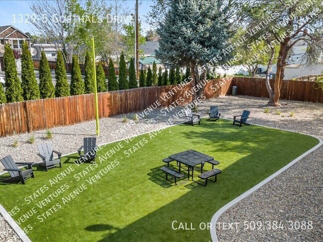 Building Photo - 1329 Goethals Dr