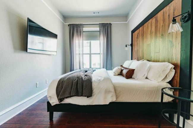 Building Photo - 315 N Rollston Ave