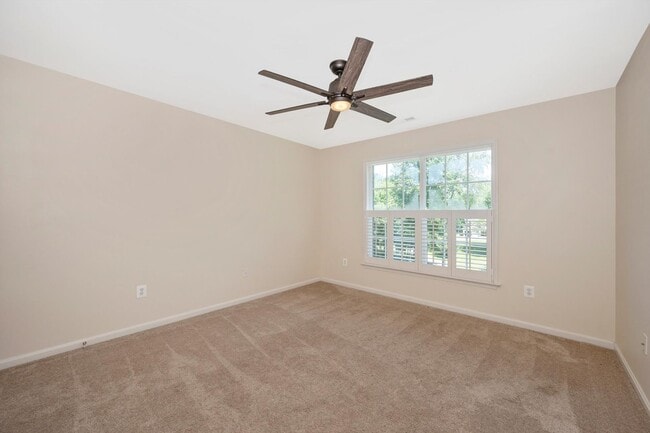 Building Photo - *Open House* 6/20 12-1 PM *