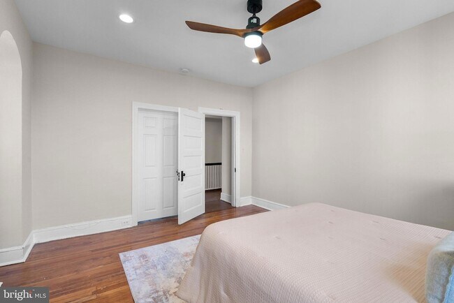 Building Photo - 1616 Kilbourne Pl NW