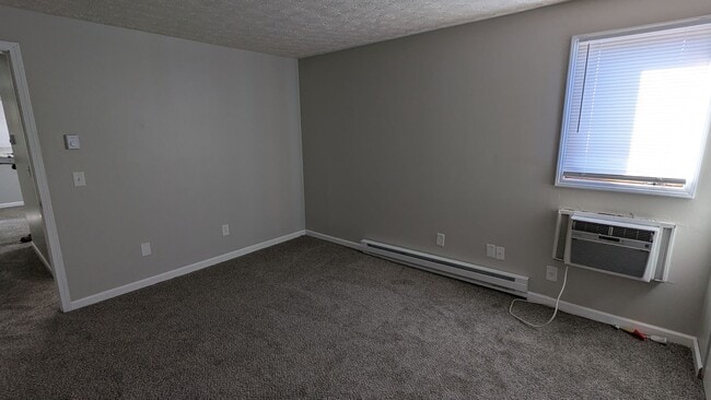 Building Photo - MN Cedar Village (857)