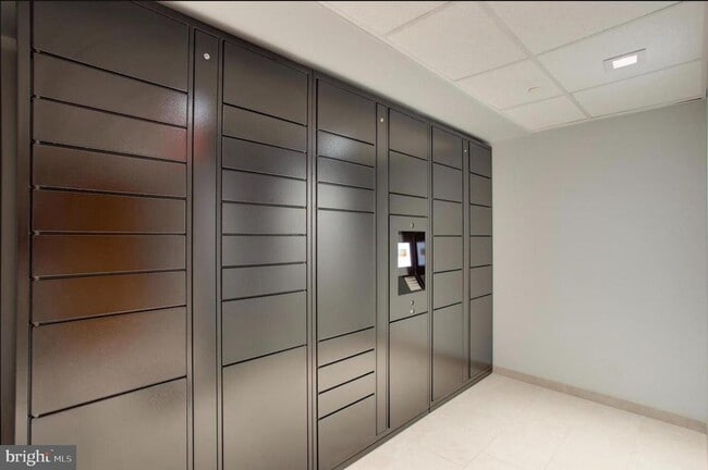 Building Photo - 1808 Old Meadow Rd