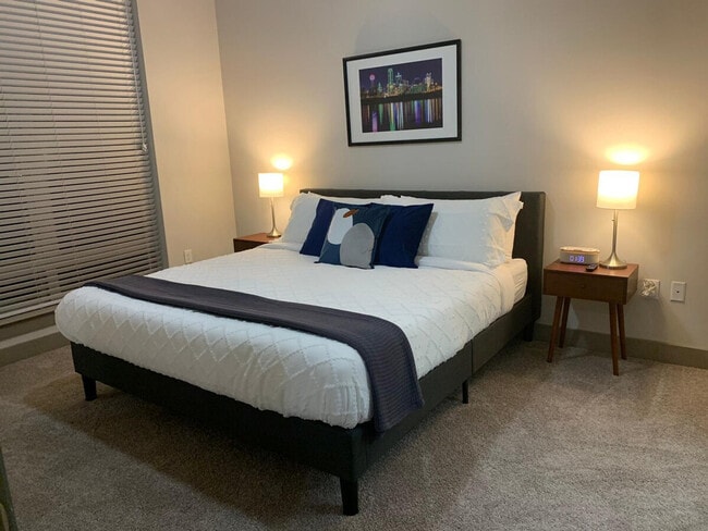 Building Photo - 1250 State St