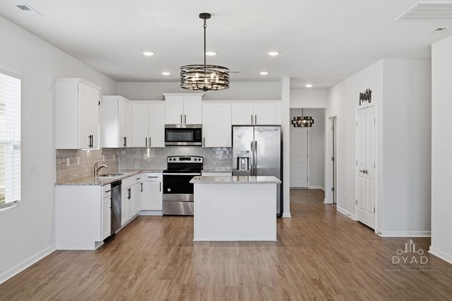 Building Photo - 3707 Clementine Ln