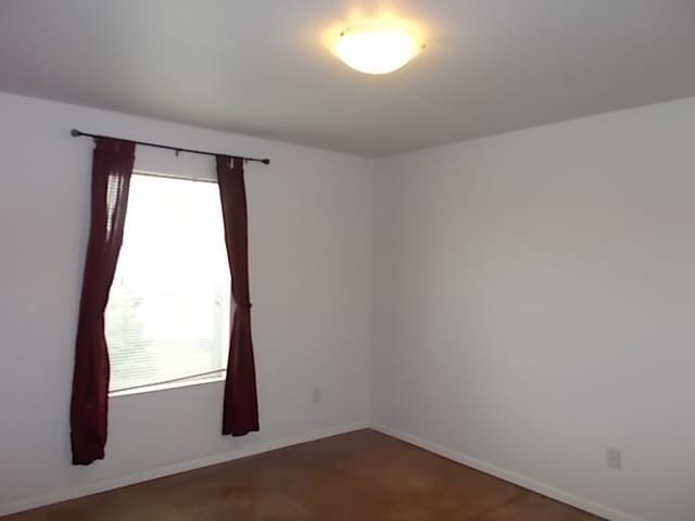 Building Photo - 2 Bed/ 1 Bath/ 1 Car Garage Home