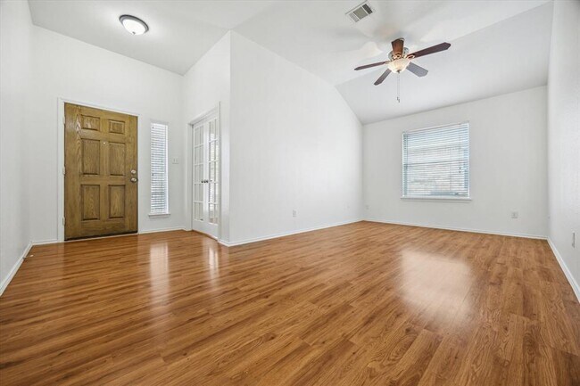 Building Photo - 1314 Rainbow Parke Dr