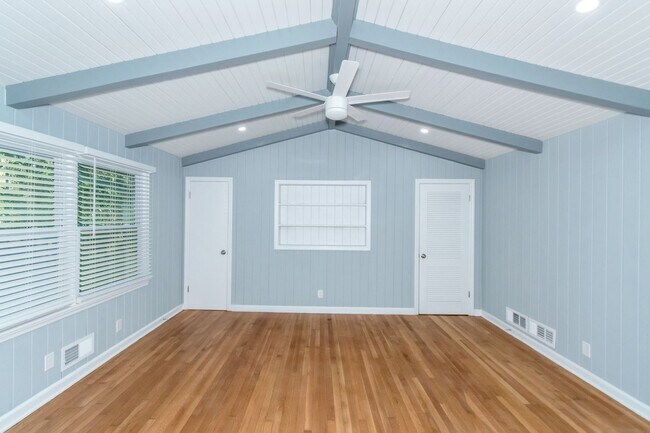 Building Photo - Spacious Family Home in 30311