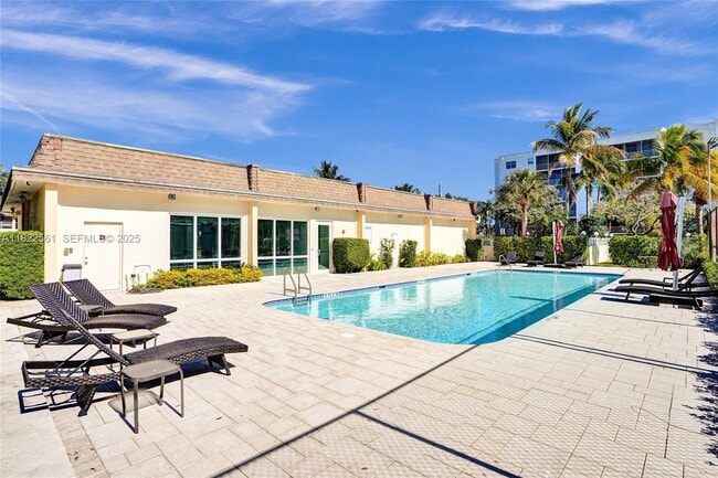 Building Photo - 16478 NE 27th Pl