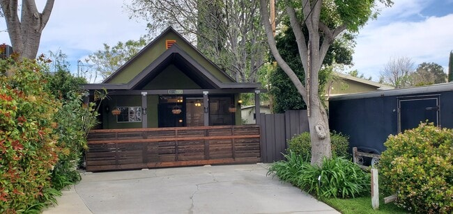 Building Photo - 3016 Court St