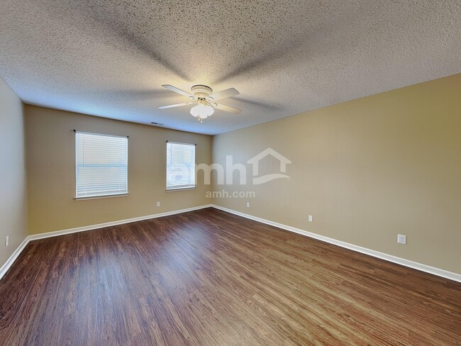 Building Photo - 2012 Fullwood Dr