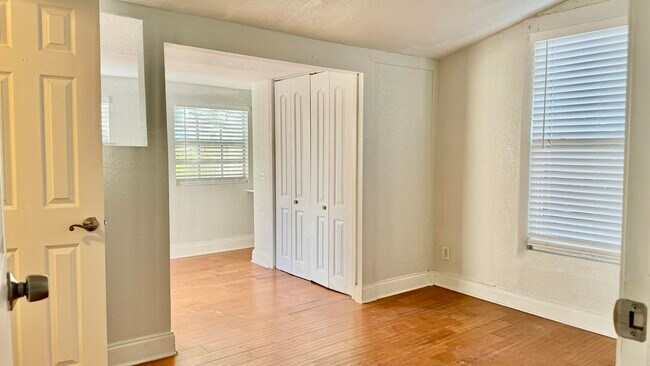 Building Photo - 205 S Federal Hwy