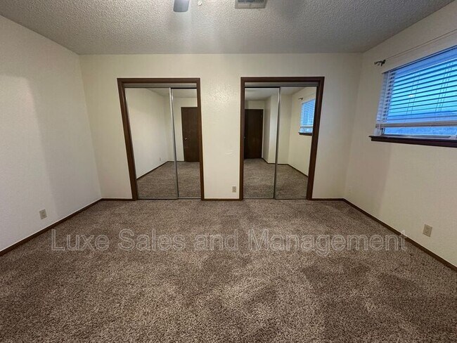 Building Photo - 9643 Hefner Village Blvd