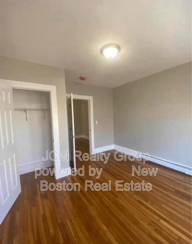 Building Photo - 23 Mall St