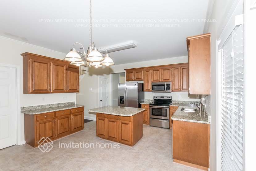 Building Photo - 16908 Glassfield Dr