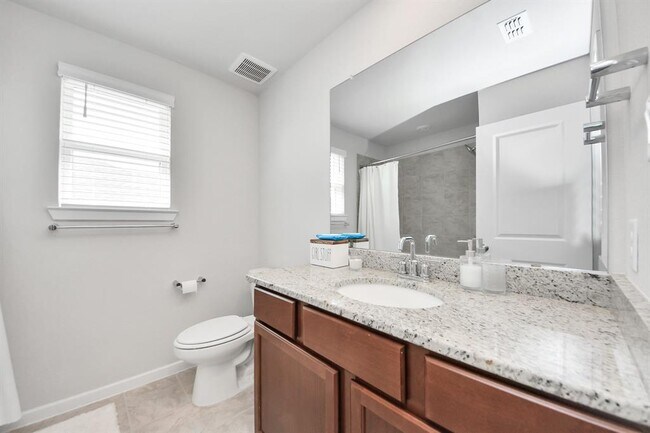 Building Photo - 21638 Laggan Clf Ln