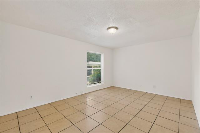 Building Photo - 6808 Trail Lake Dr