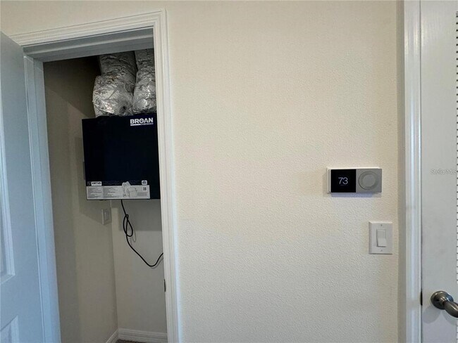 Building Photo - 4561 Small Creek Rd