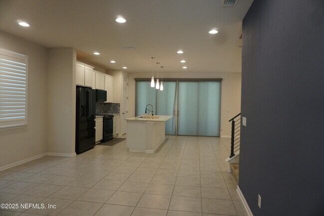 Building Photo - 2269 Lincoln Sendero Trail