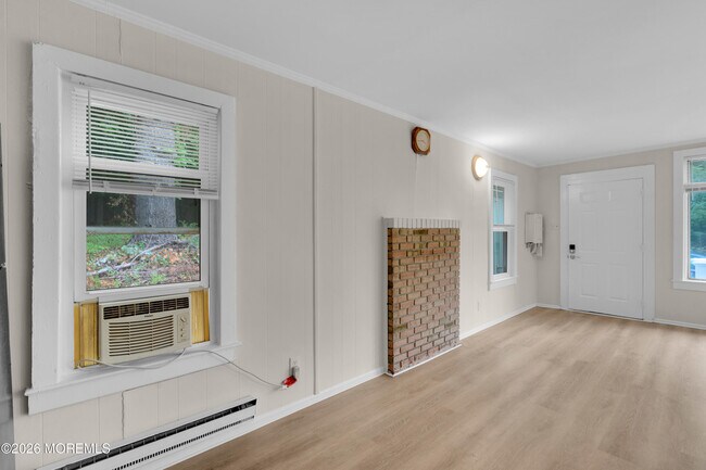 Building Photo - 302 Schoolhouse Rd