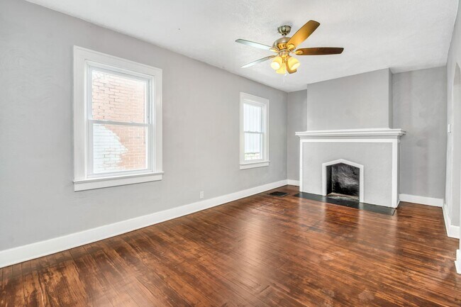 Building Photo - AVAILABLE AUGUST 1ST! DON'T MISS THIS BEAUTIFUL 2-BEDROOM HOME IN CLAIRTON!