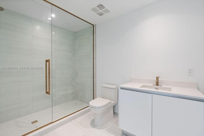 Building Photo - 2678 Tigertail Ave