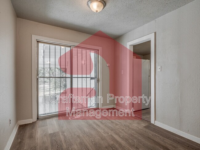 Building Photo - 1201 Carverdale Dr