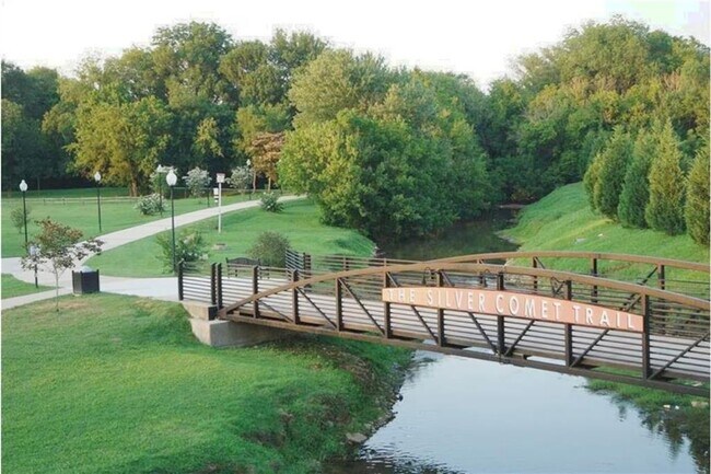Building Photo - 2940 Lexington Trace Dr