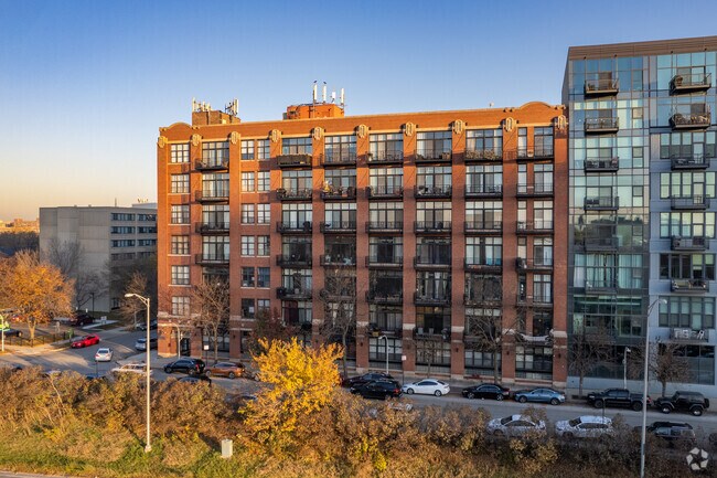 Building Photo - Vanguard Lofts