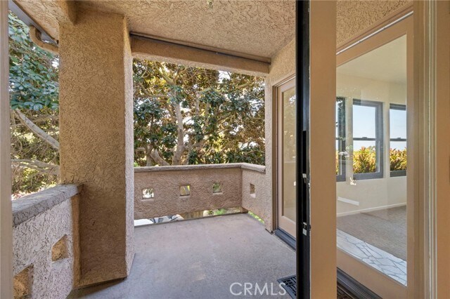 Building Photo - 1074 Calle Del Cerro