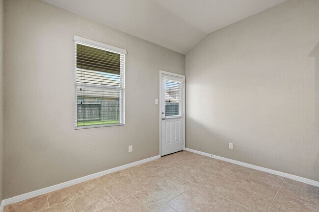 Building Photo - 2131 Beacon Park Ct