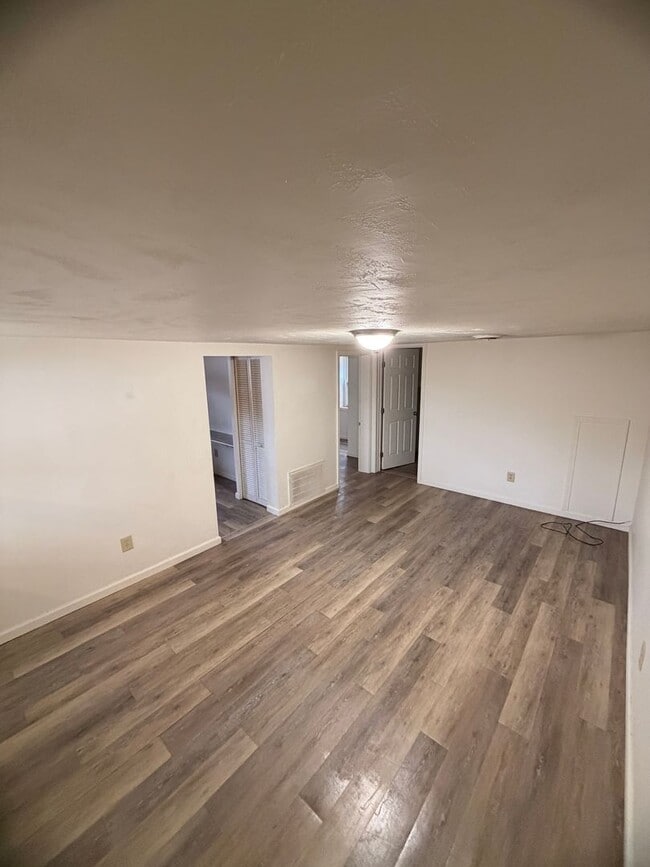 Building Photo - 4955 Bull Creek Rd