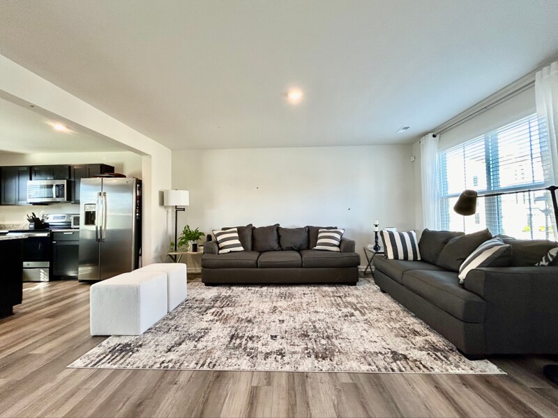 Building Photo - 6137 Cutwater Cir