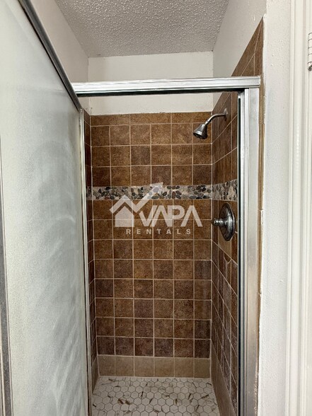 Building Photo - 7135 Grassy Trail