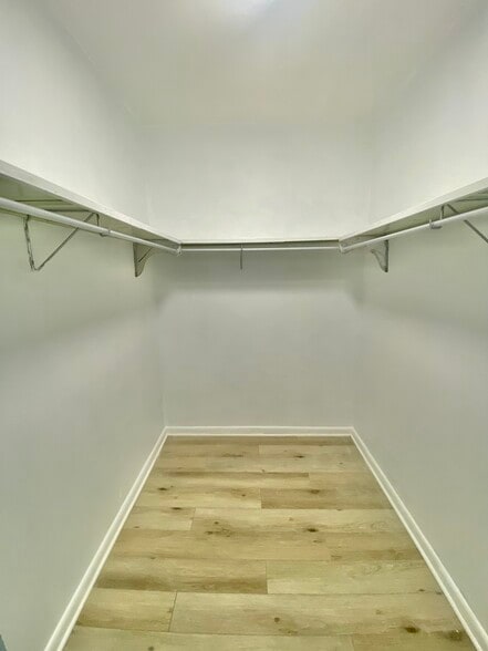 Master Bedroom Closet - 200 Waterway Dr S