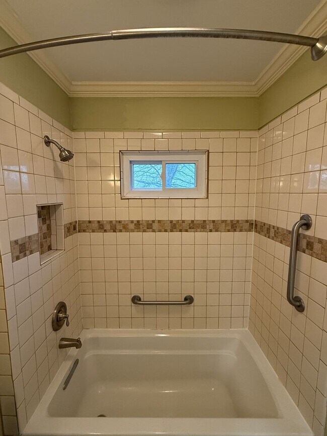 Building Photo - Single-Family Home with Fenced Yard in Cambridge, MD