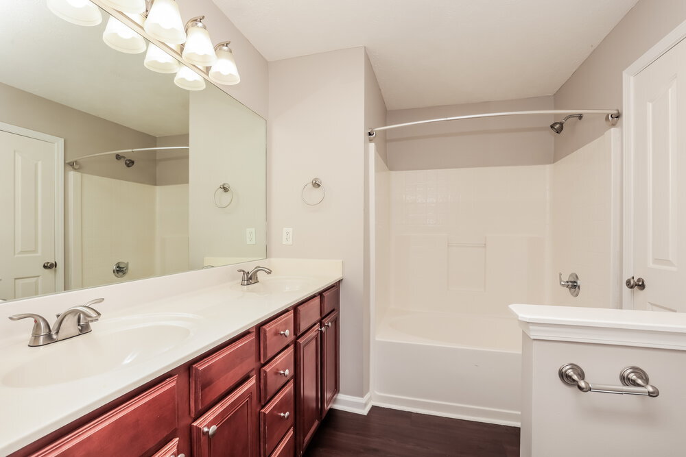 Building Photo - 1025 Lakewalk Dr