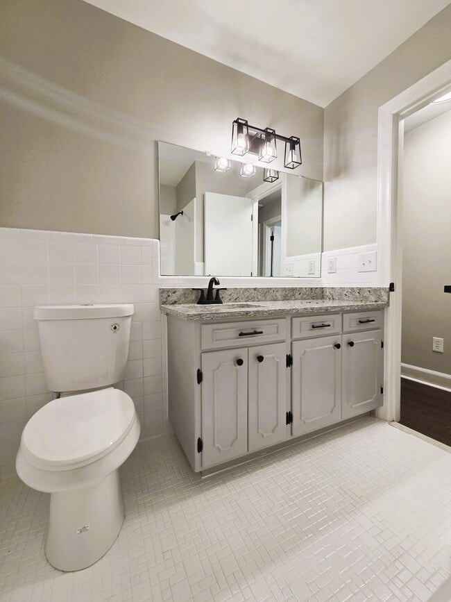 Building Photo - Remodeled ranch on large serene lot in Amelia County.