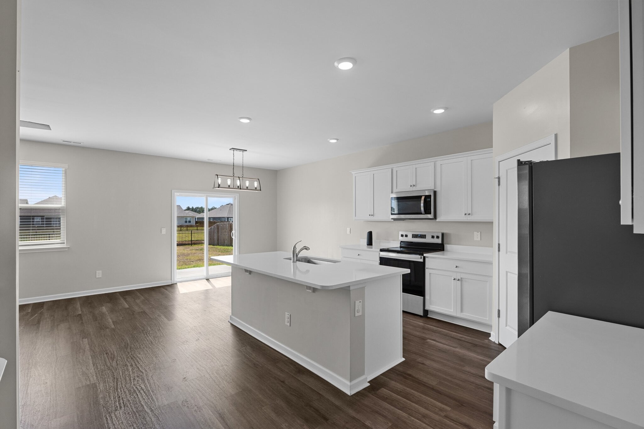 Building Photo - 93 Whalebone Ave